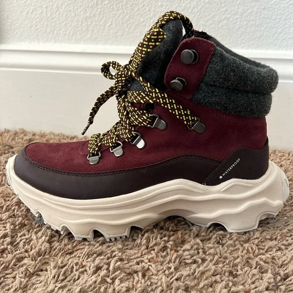 Sorel insulated waterproof boots BRAND NEW - Picture 2 of 9